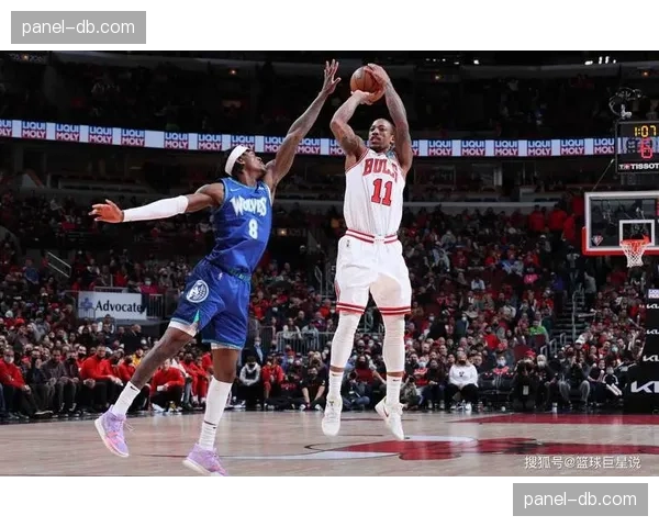 黄蜂客场131-99大胜公牛，单场飙中25记三分球创队史纪录