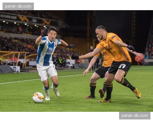 西班牙警方通报，打击一起涉嫌操控西甲保级队比赛的赌博团伙